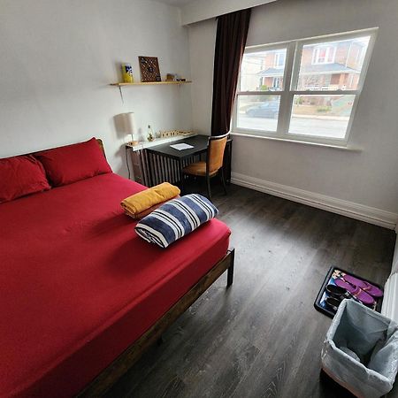 Affordable/Quiet Private Room تورونتو المظهر الخارجي الصورة